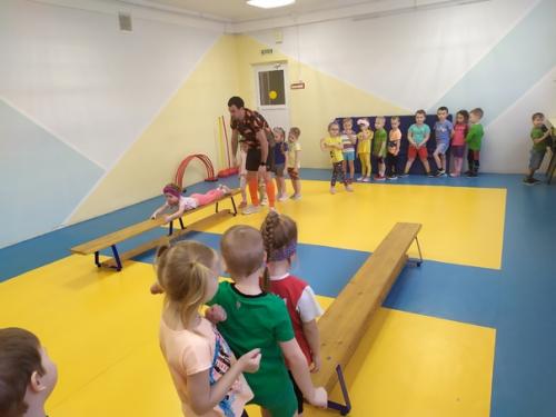 Фитнес -слово, которое знакомое каждому. 08