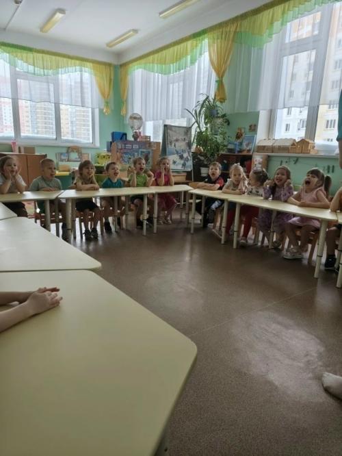 В 1 корпусе Разноцветной Планеты стартовал цикл встреч секреты здоровья. 03