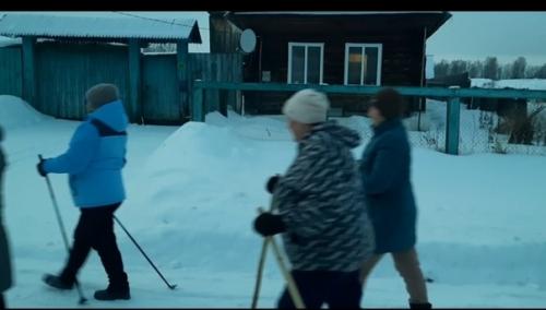 При сельском клубе работает любительский клуб ЗОЖ, которую посещают люди разных возрастов. 02 При сельском клубе работает любительский клуб ЗОЖ, которую посещают люди разных возрастов. 02