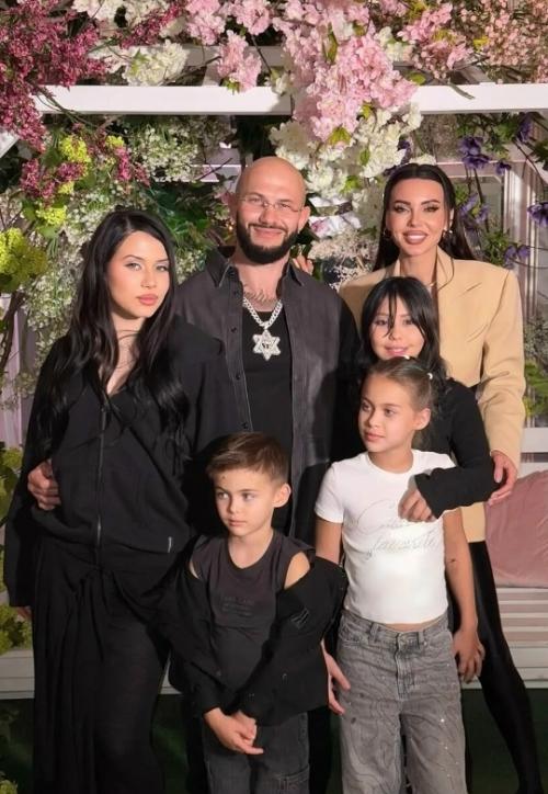 Они Несчастные Гиены - джиган жёстко высказался о подругах бывшей жены Оксана Самойлова. 01