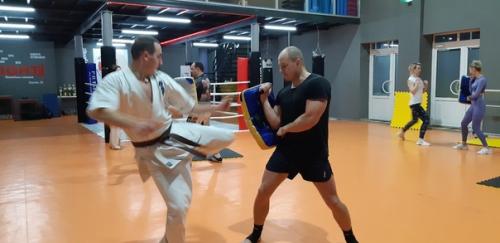 Внимание девушки и мужчины! 03