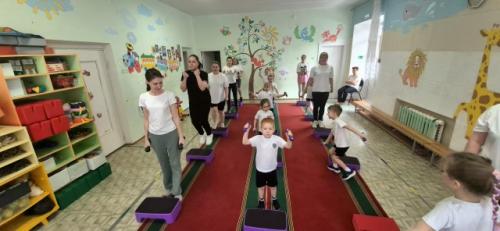 Весёлый Фитнес с Мамой. 02