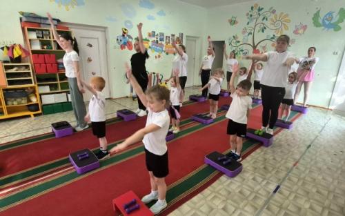 Весёлый Фитнес с Мамой. 04