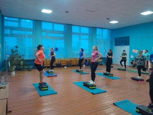 Кдувсети ушаковскаяцкс ушаковскийдк. В Ушаковском доме культуры занятия фитнесом продолжаются. 01