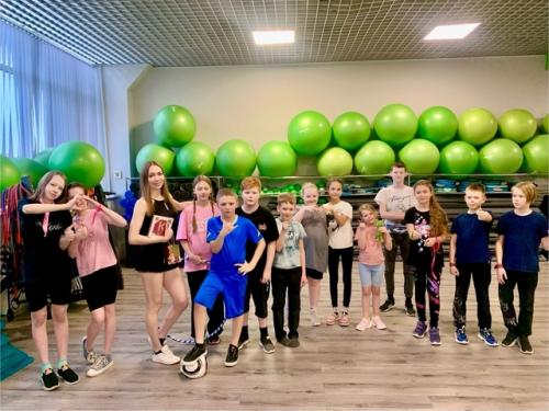 На этой неделе в группах Здоровые Спинки, тренера ульяничевой Марины, прошла лекция - беседа на тему: 03