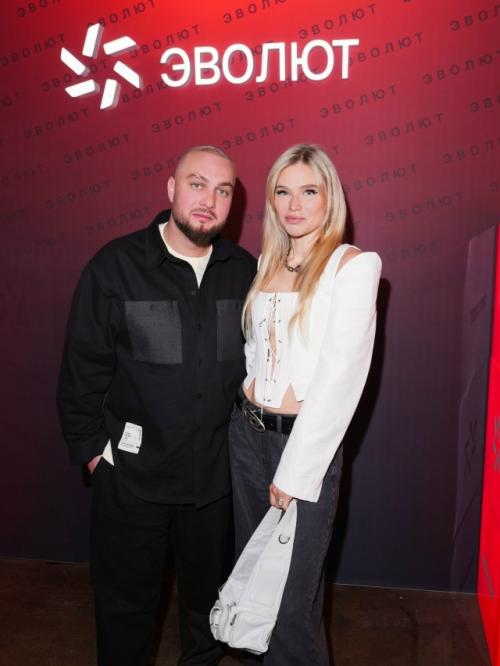 Недавно отмечали 1 год бизнес-клуба эволют, который основал. 01