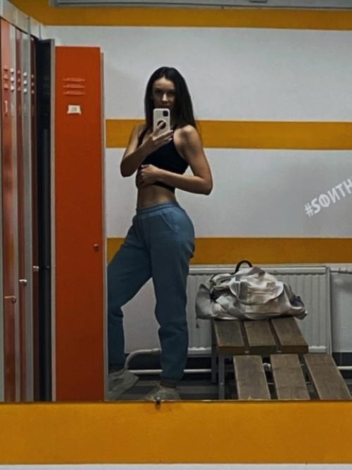 Тренируйся в атмосфере силы и энергии! 02 Тренируйся в атмосфере силы и энергии! 02