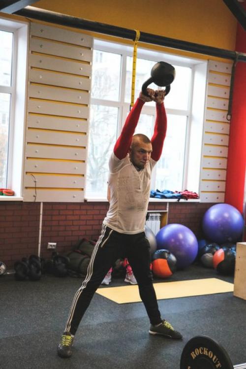 Бузлаев георгий. Персональный тренер тренажерного зала. 01 Бузлаев георгий. Персональный тренер тренажерного зала. 01