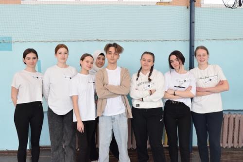 Студенты - первокурсники приняли участие в фитнес - баттле. 08