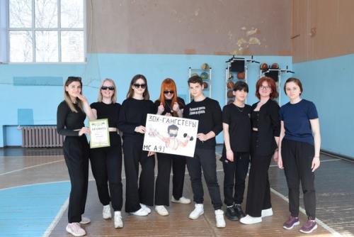 Студенты - первокурсники приняли участие в фитнес - баттле. 09