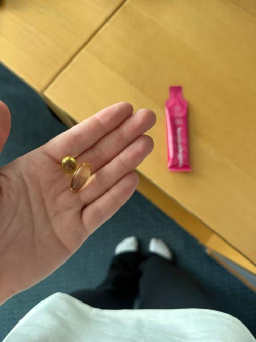 Ехала в поезде с соседкой, всё утро болтали. 01