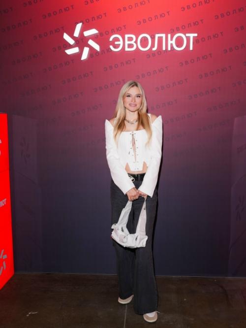 Недавно отмечали 1 год бизнес-клуба эволют, который основал. 02