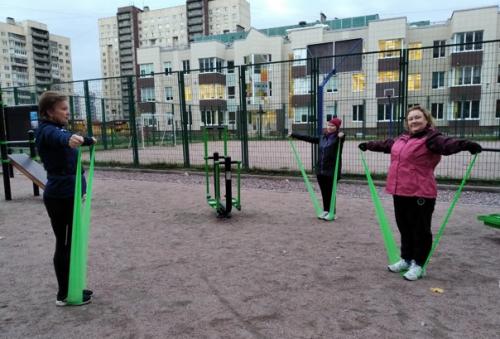 Силовые тренировки являются одним из видов физических упражнений с использованием сопротивлений. 01