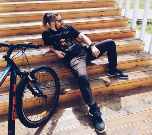 Велик - мой любимый вид спорта с детства. 01