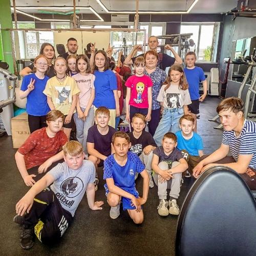 Ребята из 5 школы совершили увлекательную экскурсию в нашем фитнес клубе. 03