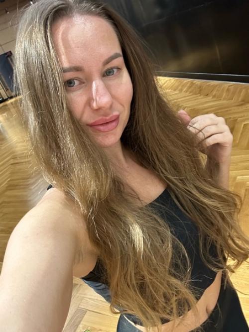 Кто я?  Чем могу быть вам полезна? 02