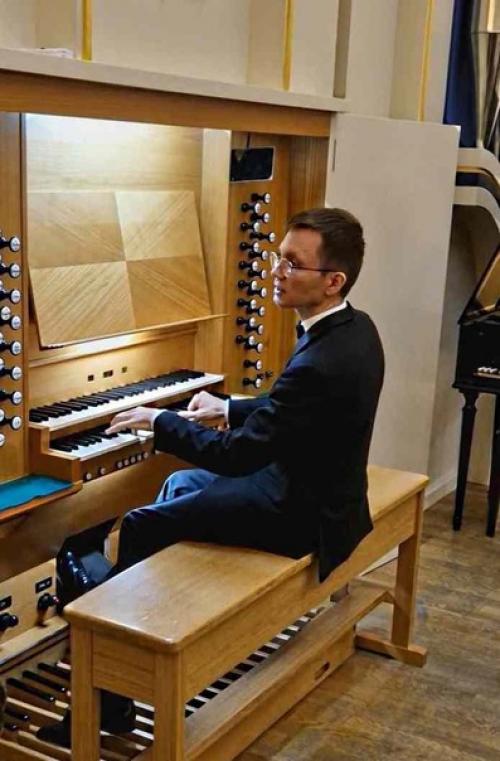 Снова были на концерте - экскурсии в органном зале с Тимуром халиуллиным. 08