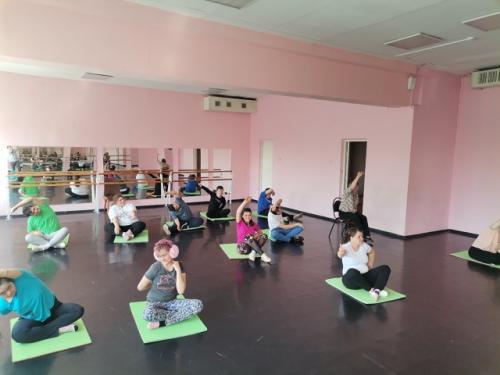 Умеренные, но регулярные физические нагрузки - это залог хорошего самочувствия и источник положительных эмоций. 01