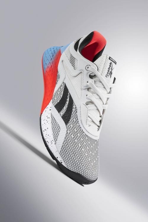 Reebok отмечает 10-летие знаменитой серии Nano выпуском кроссовок Nano X, которые становятся самыми универсальными в линейке. 05