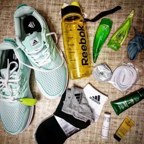 Сейчас и 8 1/2 лет назад, кстати до сих пор занимаюсь в этих кроссовках, которые купила тогда для фитнеса. 02 Сейчас и 8 1/2 лет назад, кстати до сих пор занимаюсь в этих кроссовках, которые купила тогда для фитнеса. 02