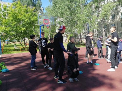 Большой спортивный праздник приготовили для наших ребят сотрудники и директор фитнес-клуба Gravityfit. 02