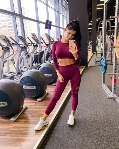 Эта девушка похудела на 50 кг! 04