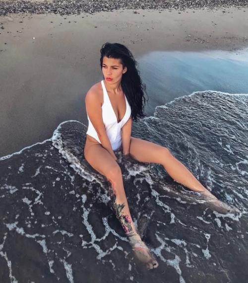 Эта девушка похудела на 50 кг! 05