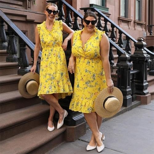 Одинаковые комплекты одежды на девушках с разными комплекциями. 04