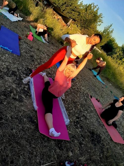 А мы все наш фитнес на свежем воздухе продолжаем! 01