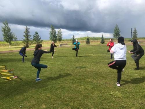 Быть активными, любить жизнь и заботиться о себе - правила жителей солнечного. 03