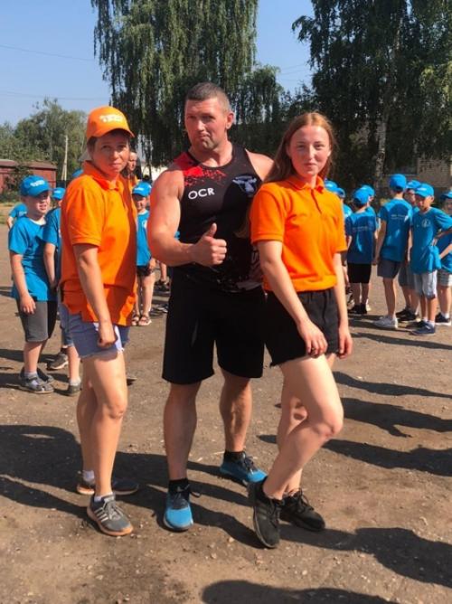 К проекту Зарядка С Чемпионом присоединяются лучшие спортсмены фитнес-клуба физика. 05