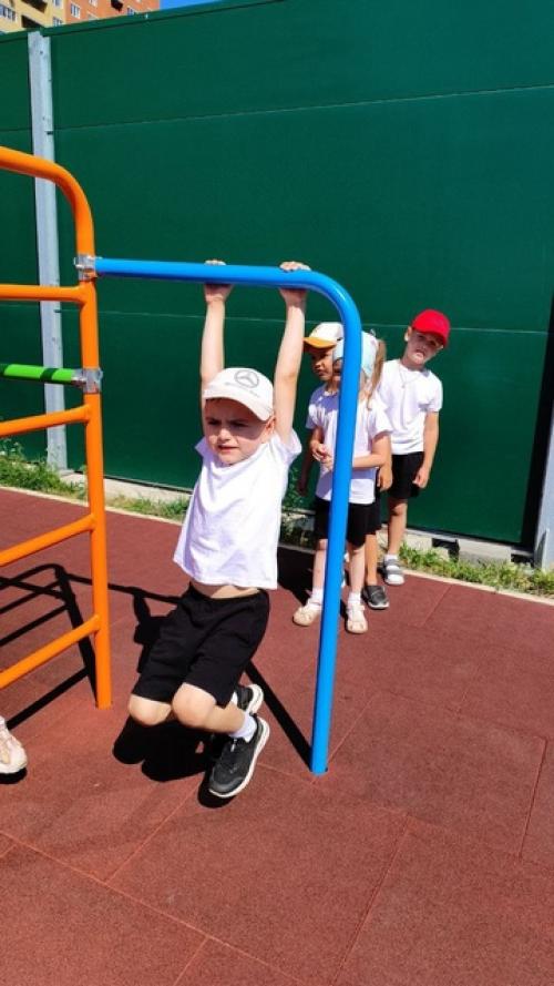 В детском саду продолжается кружок физкультурно - спортивной направленности Фитнес - MIX. 01