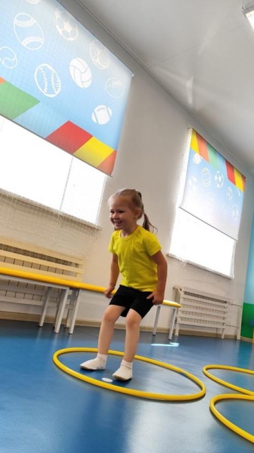 В детском саду продолжается кружок физкультурно - спортивной направленности Фитнес - MIX. 04