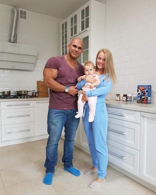 Клуб отцов.  Настоящий бэбибум в последнее время в мире российского бодибилдинга проиходит. 07