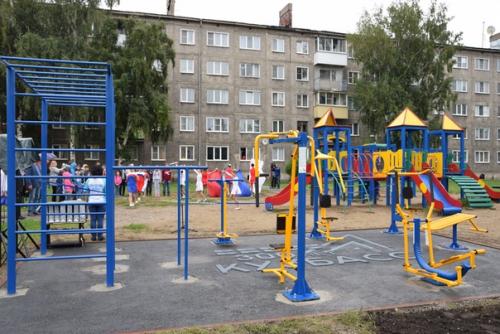 К главному празднику Кузбасса - дню шахтёра компания белаз - 24 сделала гурьянам подарки. 02