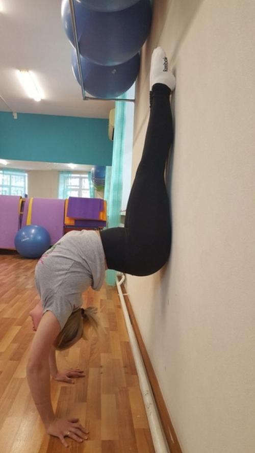 Польза стретчинга.  1. даже разовое занятие растяжками заметно усиливает кровоток в мышцах, на которые оно направлено. 01