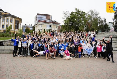 В пятницу, 20 сентября, в Кирове состоялась традиционная массовая зарядка в рамках проекта Спорт для Всех, посвященная 650-летию города. 02