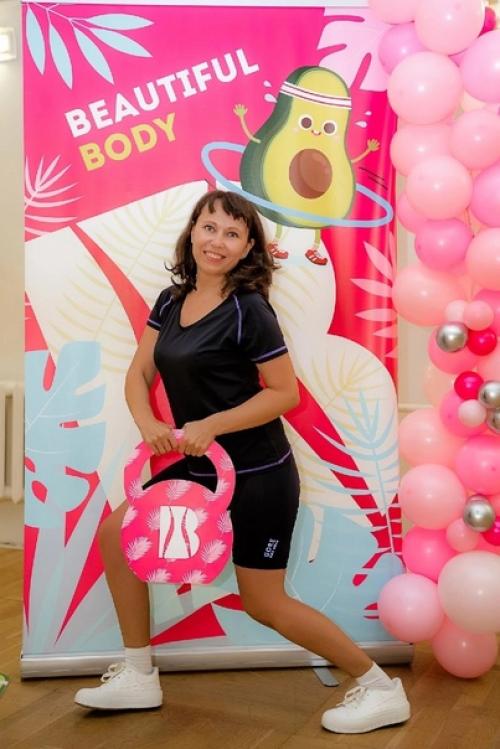 Между первым и последним фото 1, 5 года занятий с фитнес тренером. 03