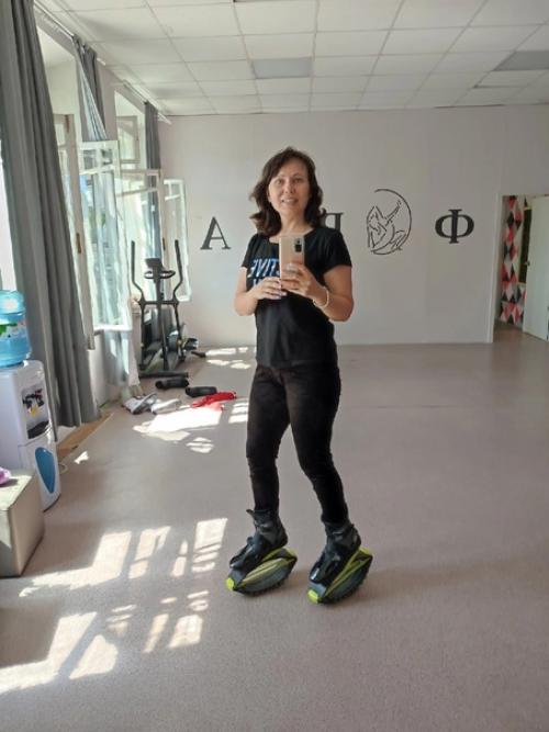 Между первым и последним фото 1, 5 года занятий с фитнес тренером. 04