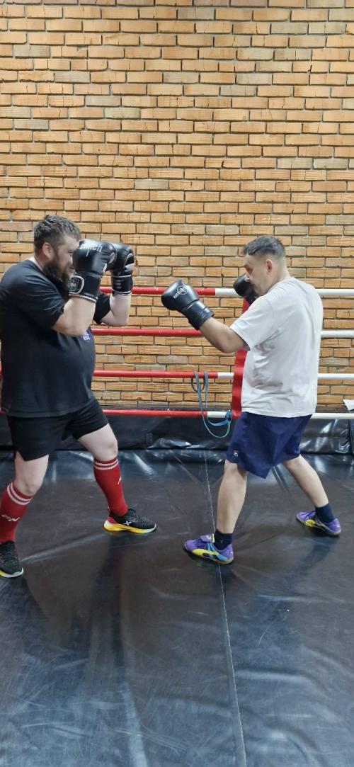 Вчера посетил тренировку в группе Фитнес Бокса клуба патриот. 01
