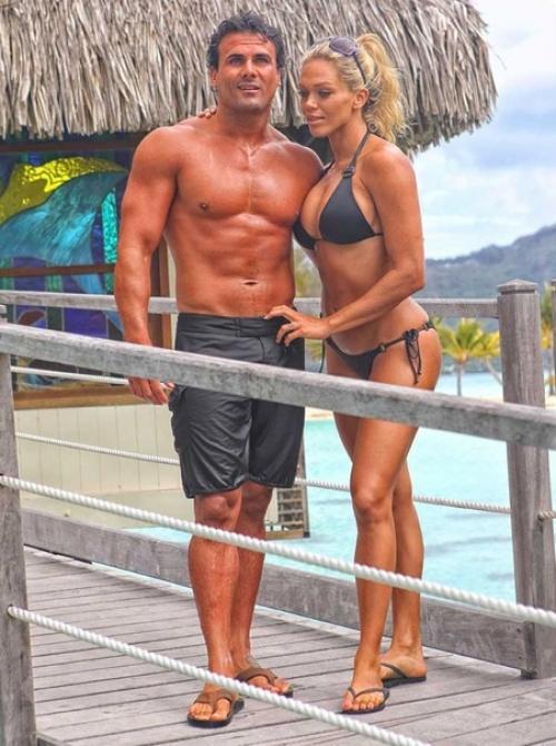 Она была моделью и женой известного актера: теперь она бездомная и питается едой из мусорных баков. 04