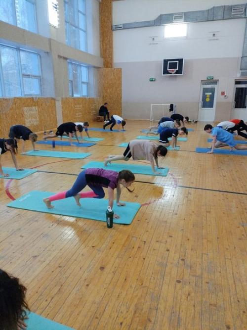 В это субботнее утро наши тренеры - преподаватели зиннатнуров М. а. и Смирнова Е. а. провели активное фитнес утро. 01