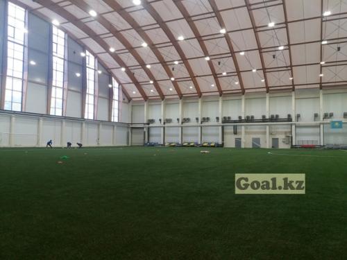 Пару фоток из Дома Футбола, который построен в астане на деньги Уефа. 01