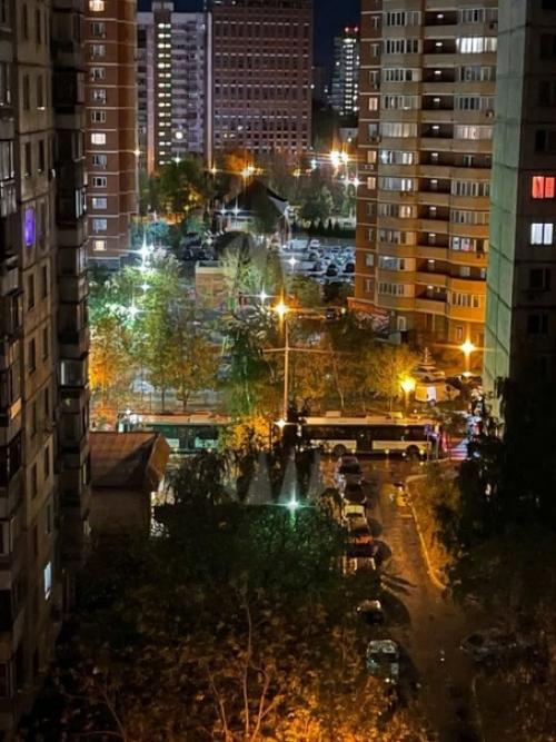 В Люберцах эвакуировали фитнес - центр: жителей близлежащих домов попросили не подходить к окнам. 05