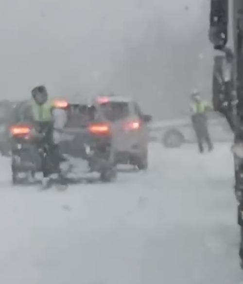 Эпизод 725.  Стихия на дорогах. 01