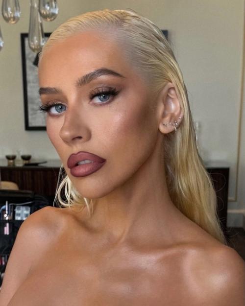 43-Летняя Кристина агилера шокировала поклонников стремительным похудением. 03