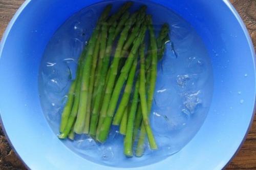 Курица в горчичном соусе со спаржей. 04 Курица в горчичном соусе со спаржей. 04