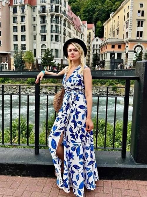 36-Летняя россиянка Анастасия причинина неожиданно стала популярной в социальных сетях благодаря своему внешнему сходству с Марго Робби. 01