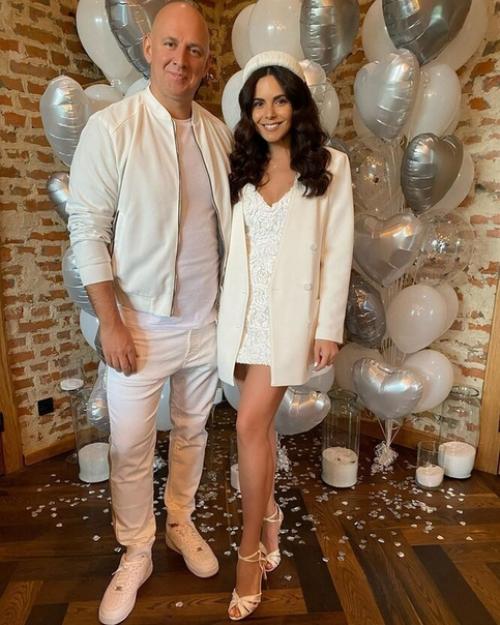 Как ты не крути, но всё же пара! 01