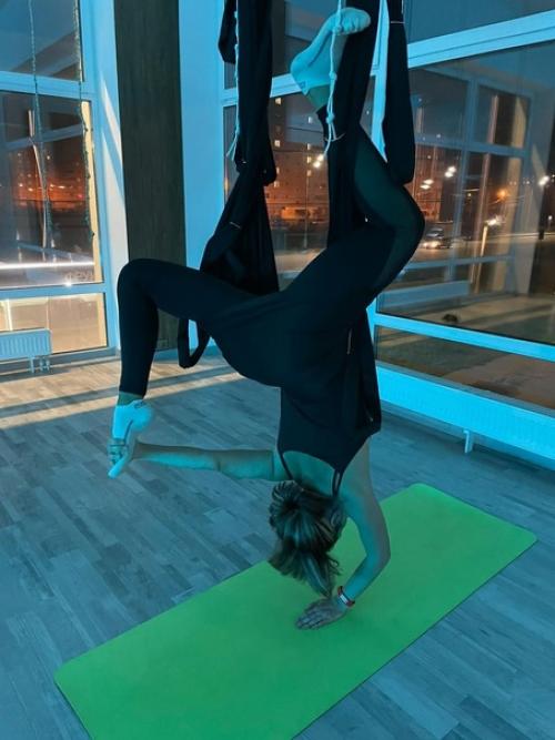 Индийская культура создала в незапамятные времена уникальное психо - физическое учение, которое получило название йога. 02